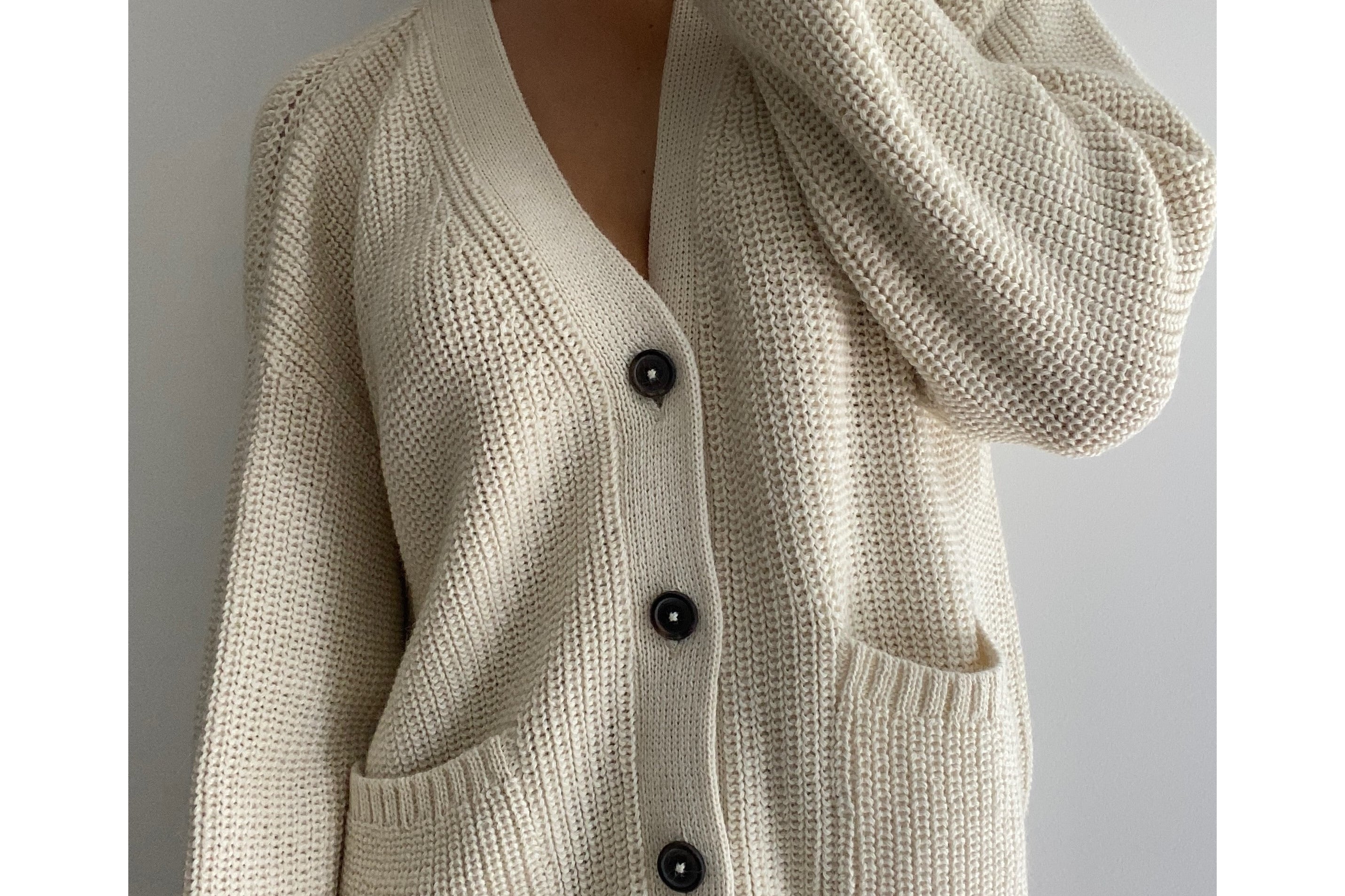 ALPACA RIBBED CARDIGAN W SHOULDER PADS